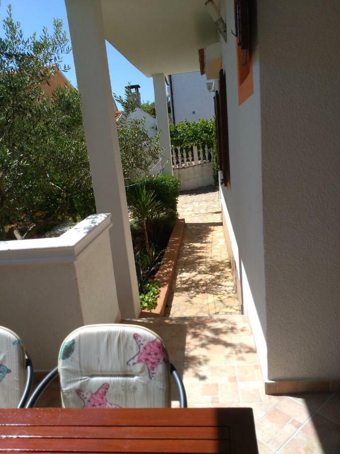 יזרה Apartments Boris מראה חיצוני תמונה